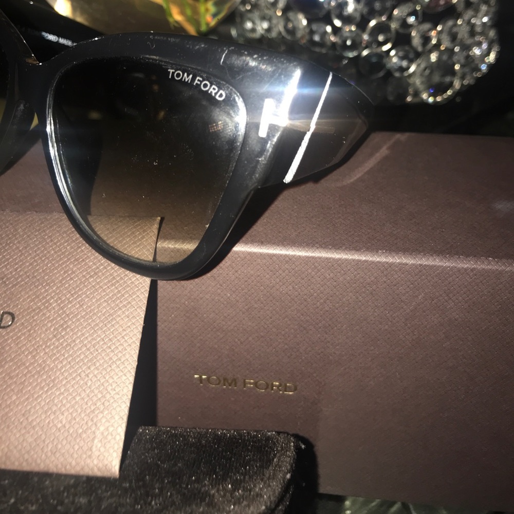 Authentic Tom Ford cat eye sunglasses - Picture 2 of 6